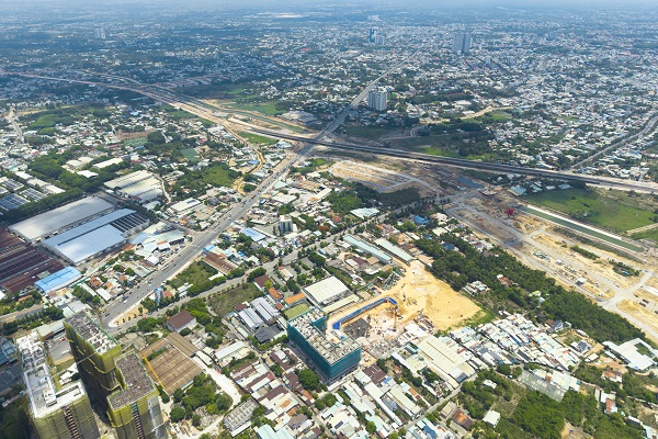 cua ngo Dong Bac TPHCM
